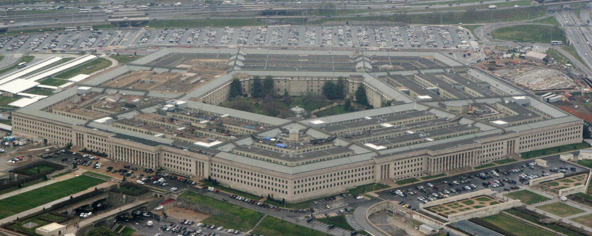 Vista aérea do Pentágono, em Washington, D.C., em 27 de março de 2008 - Sputnik Brasil, 1920, 09.08.2024