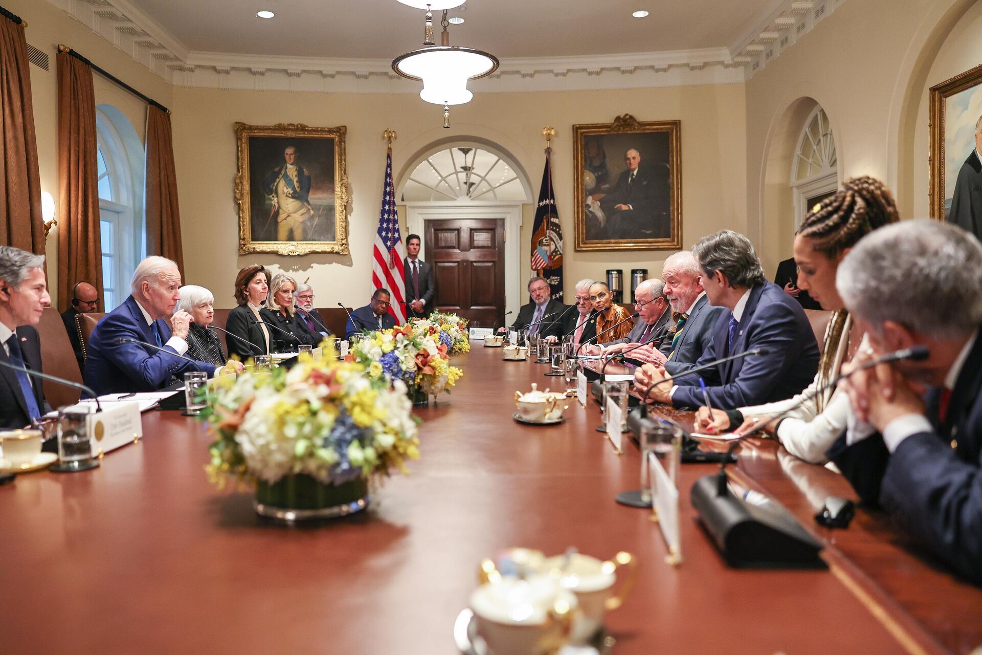 Presidente da República, Luiz Inácio Lula da Silva, durante reunião ampliada com o Presidente dos Estados Unidos da América, Joe Biden. Casa Branca, Washington (EUA), 10 de fevereiro de 2023 - Sputnik Brasil, 1920, 25.05.2023