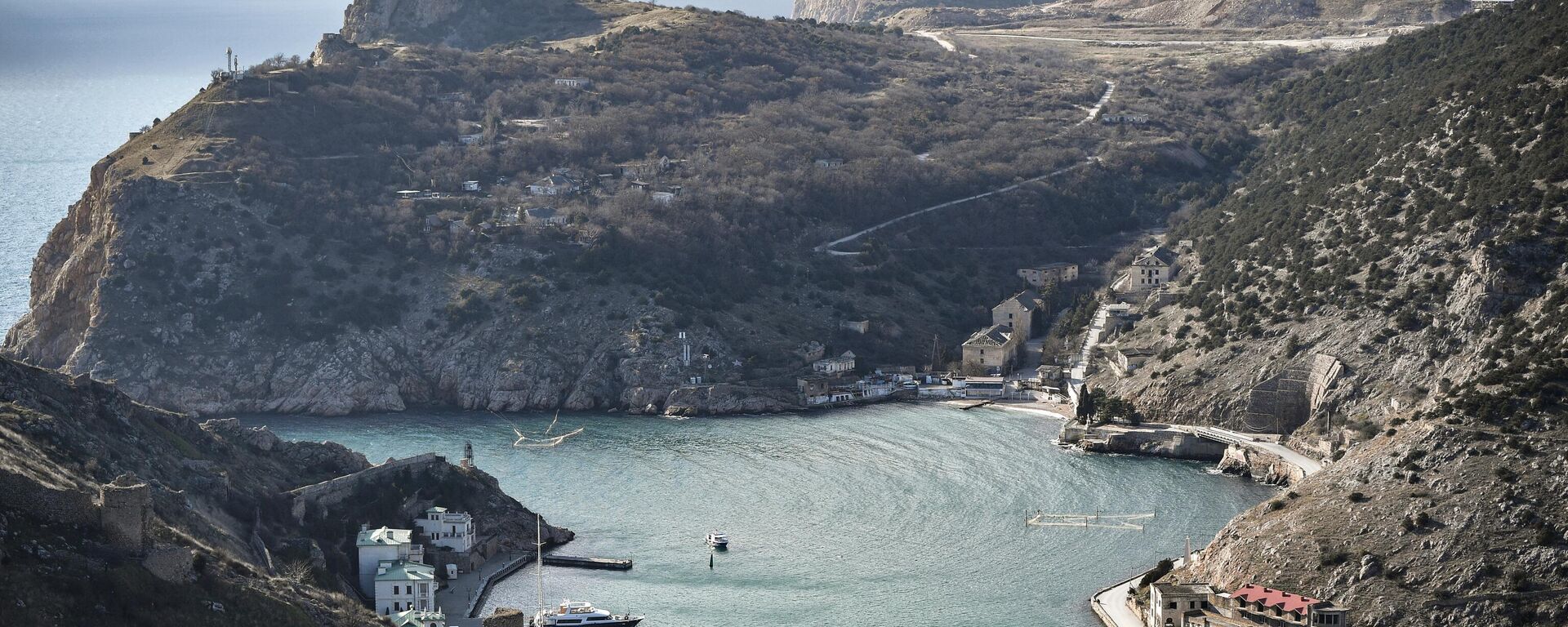 Vista da baía de Balaklava, Crimeia, Rússia. - Sputnik Brasil, 1920, 19.04.2025