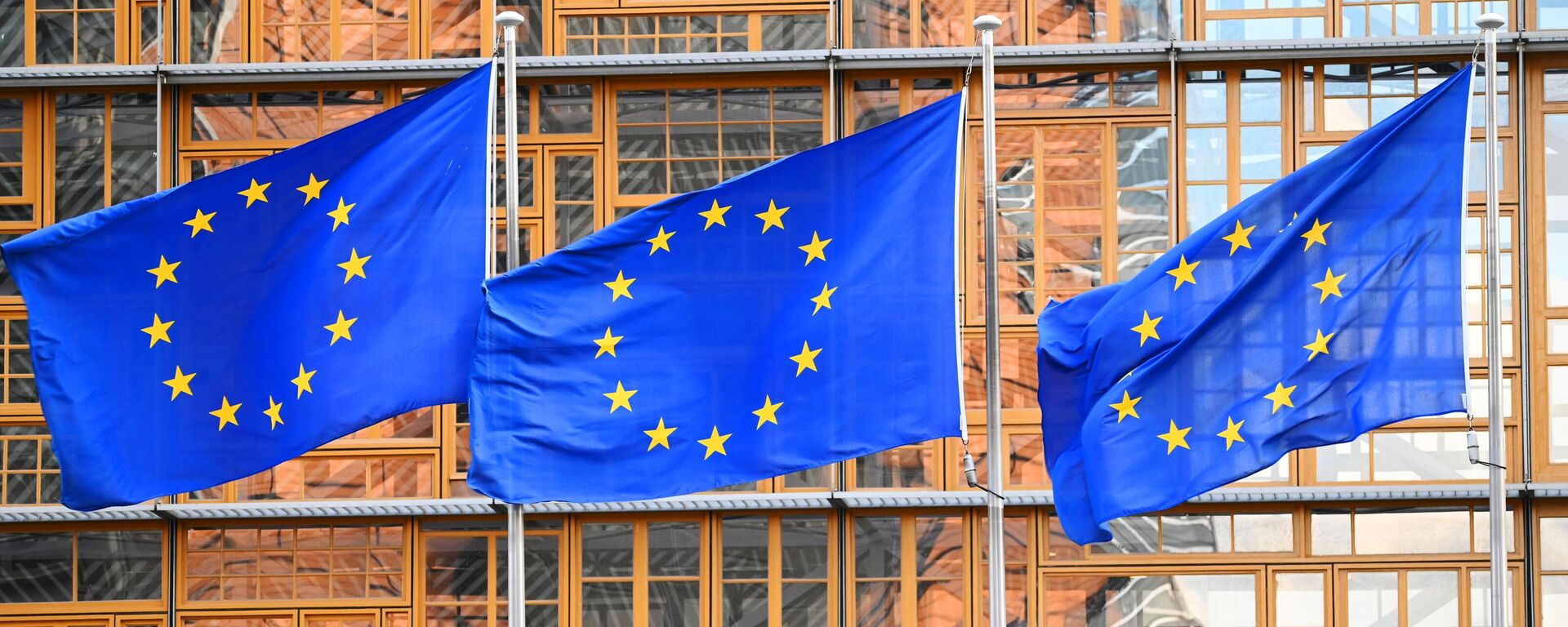 Bandeiras da União Europeia em Bruxelas. - Sputnik Brasil, 1920, 09.10.2023