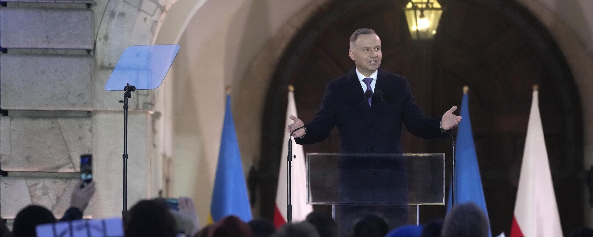 Andrzej Duda, presidente polonês, discursa após reunião com Vladimir Zelensky, seu homólogo da Ucrânia, em Varsóvia, Polônia, 5 de abril de 2023 - Sputnik Brasil, 1920, 01.06.2023