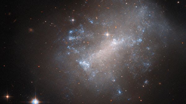 O Telescópio Espacial Hubble registrou uma galáxia irregular e débil, a NGC 7292, na constelação de Pégaso - Sputnik Brasil