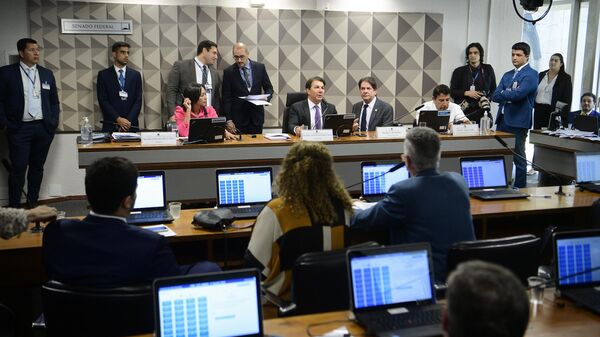 Comissão Parlamentar Mista de Inquérito dos Atos de 8 de Janeiro de 2023  realiza reunião para apreciação de 285 requerimentos, 13 de junho de 2023 - Sputnik Brasil
