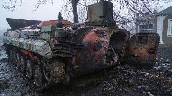 Equipamento militar destruído das forças ucranianas na área de Volnovakha
 - Sputnik Brasil