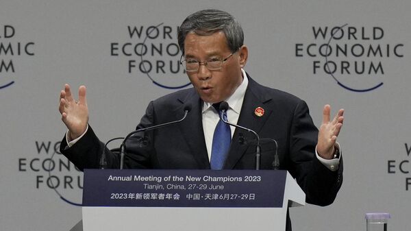O primeiro-ministro da China, Li Qiang, na cerimônia de abertura da 14ª reunião anual dos novos líderes mundiais do Fórum Econômico Mundial - Sputnik Brasil