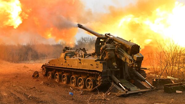Artilharia autopropulsada das Forças Armadas da Rússia durante a operação militar especial na Ucrânia, 16 de março de 2023 - Sputnik Brasil