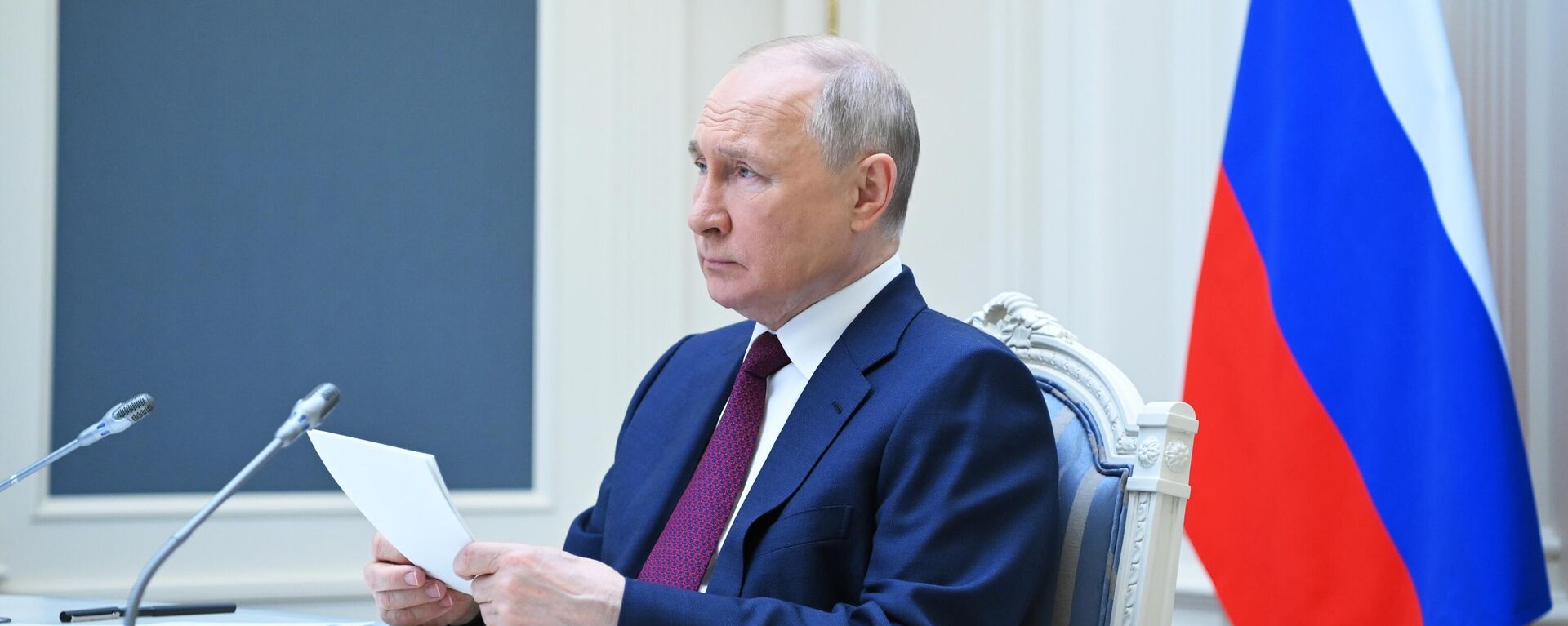 Presidente russo, Vladimir Putin, participa por videoconferência da reunião dos líderes dos países-membros da Organização para Cooperação de Xangai, 4 de julho de 2023 - Sputnik Brasil, 1920, 04.07.2023