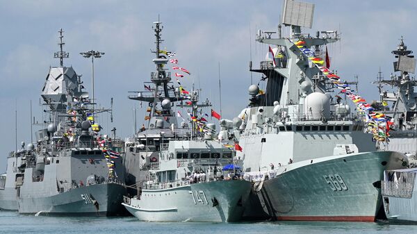 Navios da Marinha chinesa na base naval de Changi - Sputnik Brasil