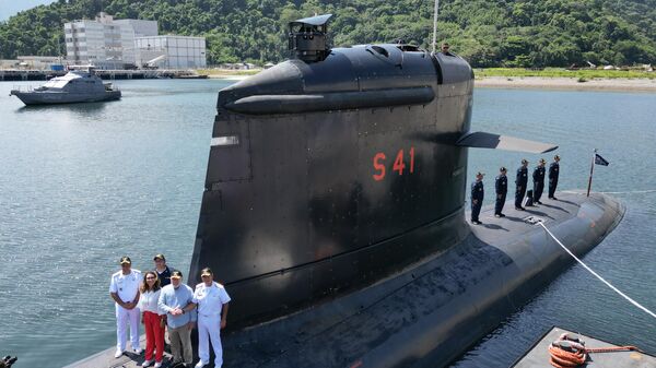 O presidente da República, Luiz Inácio Lula da Silva, visita o Complexo Naval de Itaguaí, na região metropolitana do Rio de Janeiro. No local está sendo desenvolvido o Programa de Submarinos da Marinha do Brasil, o ProSub, 23 de março de 2023 - Sputnik Brasil