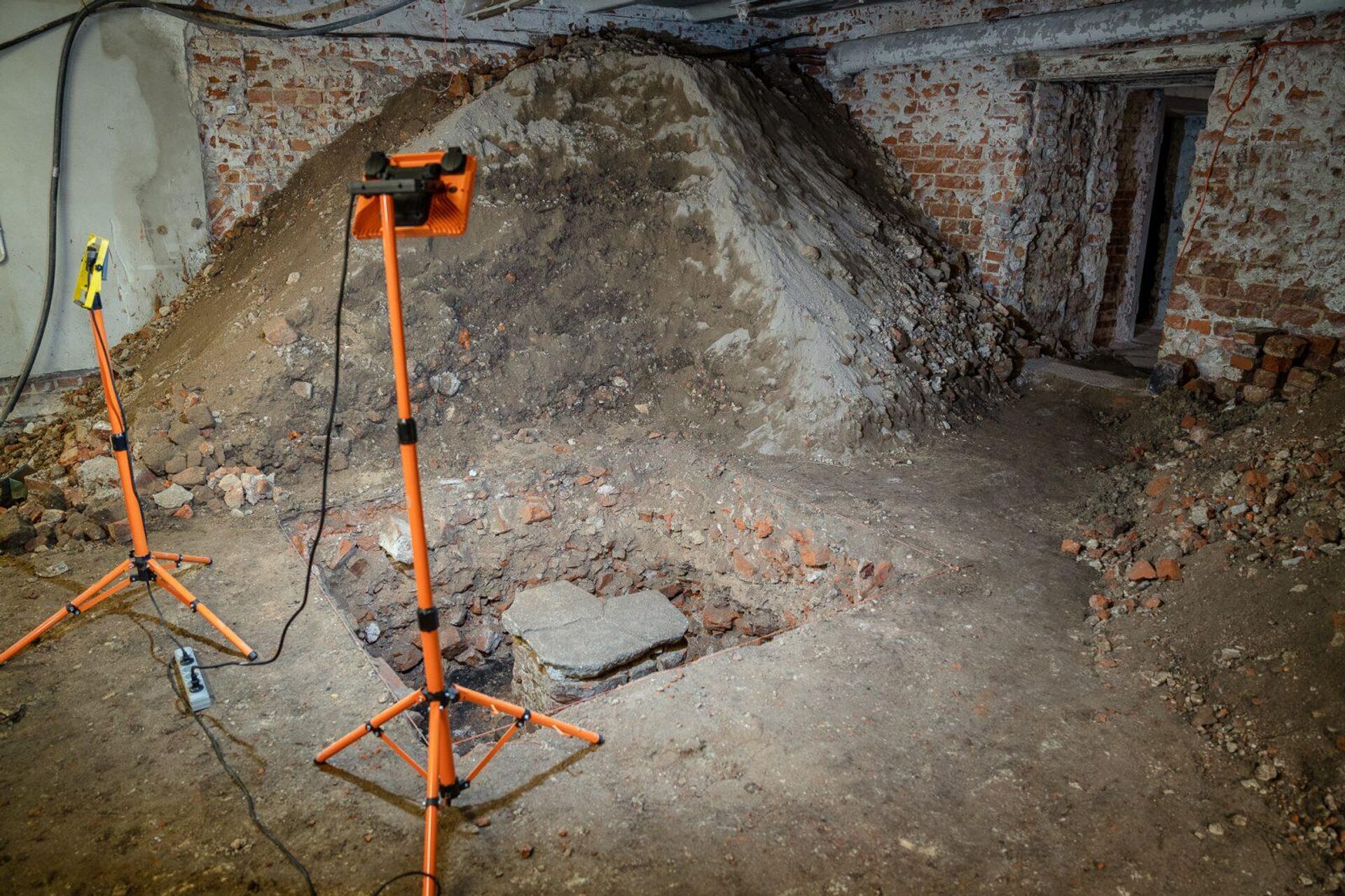 Descobertos restos de uma das maiores sinagogas do século XIV na Europa Central - Sputnik Brasil, 1920, 09.08.2023