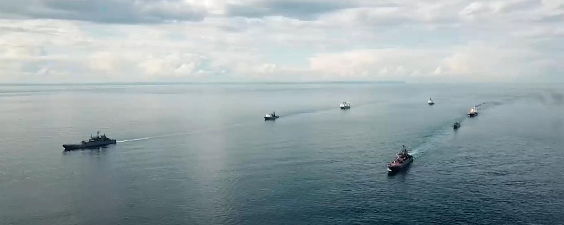Destacamento de navios da Frota do Norte da Marinha da Rússia em atividades militares na zona ártica do oceano Ártico, foto publicada em 12 de agosto de 2023 - Sputnik Brasil, 1920, 08.09.2026