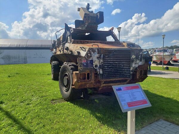 Veículo de mobilidade protegido Bushmaster da Austrália. - Sputnik Brasil