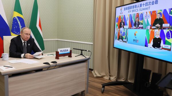 O presidente russo, Vladimir Putin, participa da XIV Cúpula do BRICS em formato virtual por videochamda, na região de Moscou, na Rússia - Sputnik Brasil