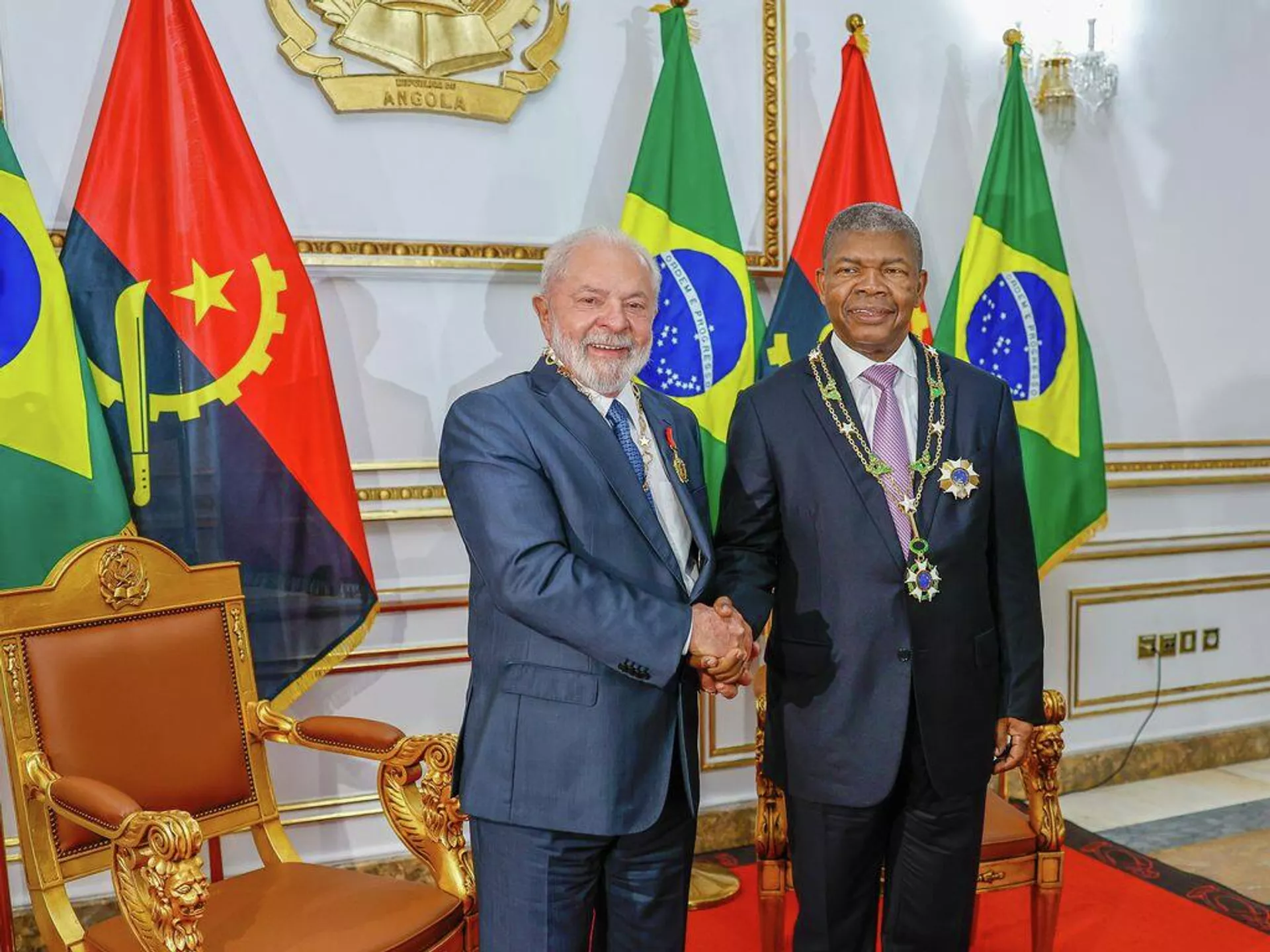 Presidente da República, Luiz Inácio Lula da Silva, durante a cerimônia de condecoração com a Ordem Dr. António Agostinho Neto, e do presidente João Lourenço com a Ordem Nacional do Cruzeiro do Sul, no Palácio Presidencial de Angola, Luanda, Angola, 25 de agosto de 2023 - Sputnik Brasil, 1920, 02.08.2024