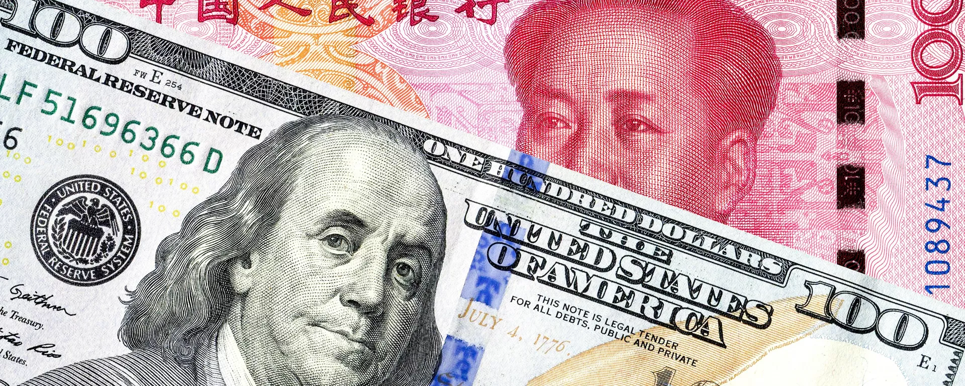 Cédula de dólar e yuan - Sputnik Brasil, 1920, 28.12.2024