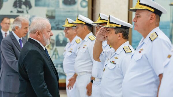 Presidente da República, Luiz Inácio Lula da Silva, durante chegada para o almoço com Almirantado do Comando da Marinha. Palácio do Planalto, Brasília - DF, 15 de março de 2023 - Sputnik Brasil