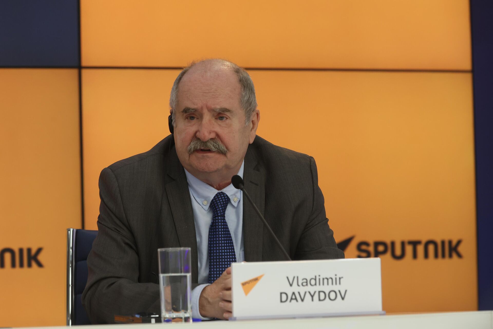 Presidente do presídio do Conselho Científico do Comitê Nacional de Pesquisas do BRICS e diretor científico do Instituto da América Latina da Academia de Ciências da Rússia, Vladimir Davydov, 31 de agosto de 2023 - Sputnik Brasil, 1920, 31.08.2023