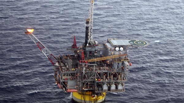 Plataforma de petróleo Perdido, localizada a cerca de 320 km ao sul de Galveston, Texas, no golfo do México, EUA, 27 de outubro de 2011 - Sputnik Brasil