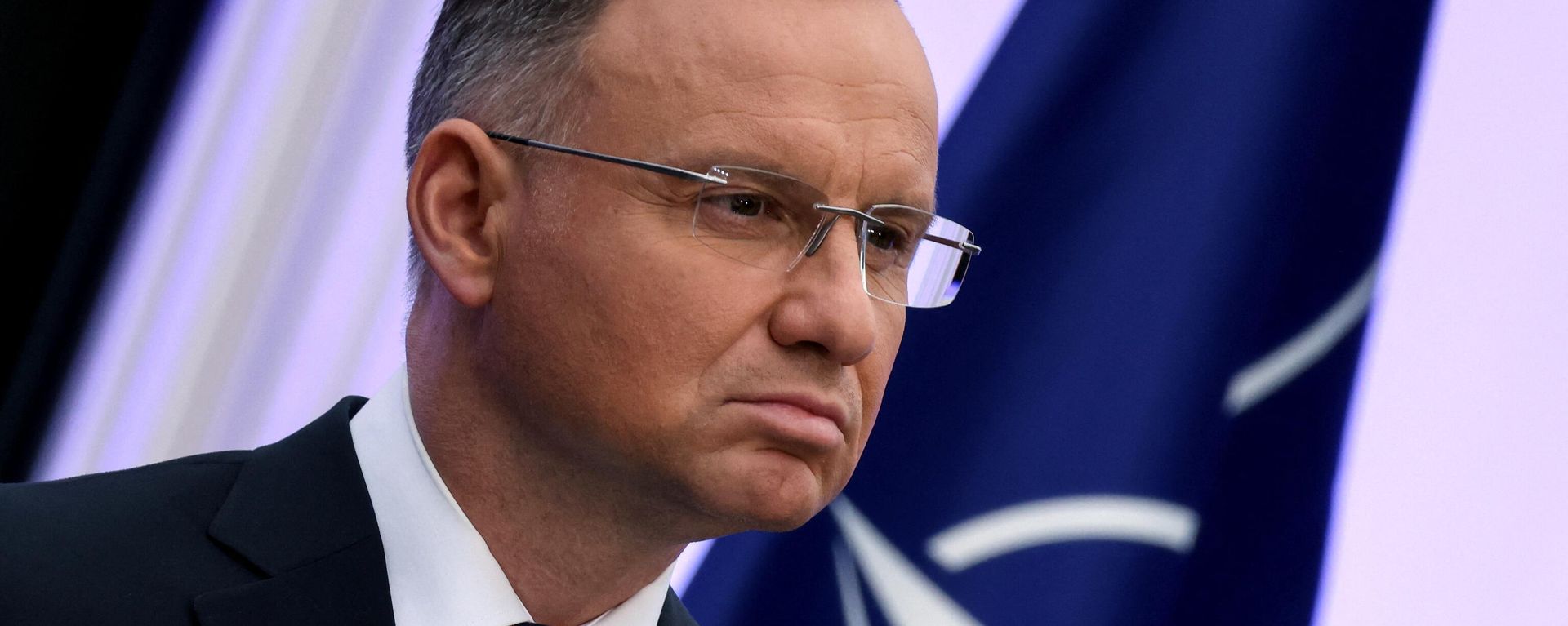 O presidente da Polônia, Andrzej Duda, participa de uma conferência de imprensa com o secretário-geral da OTAN e alguns líderes de membros da OTAN em frente ao Catshuis, residência oficial do primeiro-ministro holandês, em Haia, 27 de junho de 2023 - Sputnik Brasil, 1920, 12.09.2023