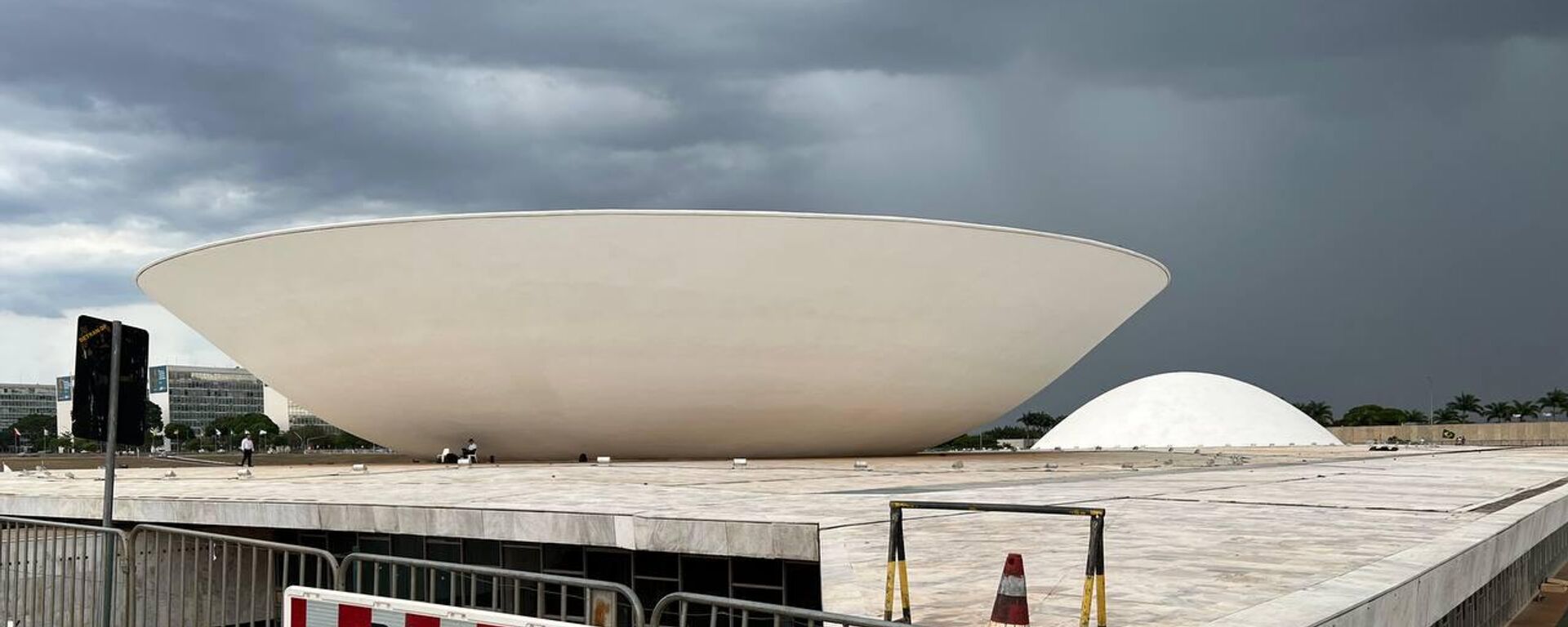Segurança em torno do Congresso Nacional antes do segundo turno da eleição presidencial de 2022 - Sputnik Brasil, 1920, 04.11.2025