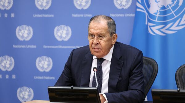 Sergei Lavrov, ministro das Relações Exteriores da Rússia, durante conferência de imprensa final à margem da 78ª sessão da Assembleia Geral das Nações Unidas, na sede da organização, em Nova York, EUA, em 23 de setembro de 2023 - Sputnik Brasil