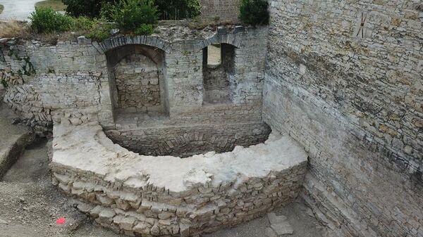 Rara torre octogonal dos tempos medievais é descoberta em castelo na Alemanha - Sputnik Brasil