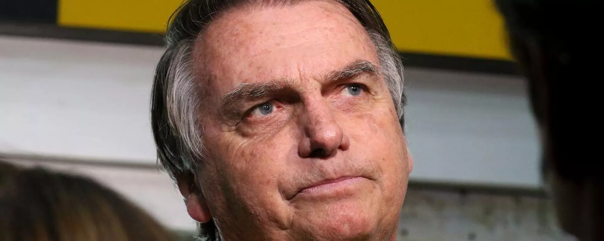 O ex-presidente Jair Bolsonaro (PL) desembarca no Aeroporto Santos Dumont e fala sobre o julgamento no Tribunal Superior Eleitoral (TSE) que poderia torná-lo inelegível. Rio de Janeiro, 29 de junho de 2023 - Sputnik Brasil, 1920, 16.01.2025