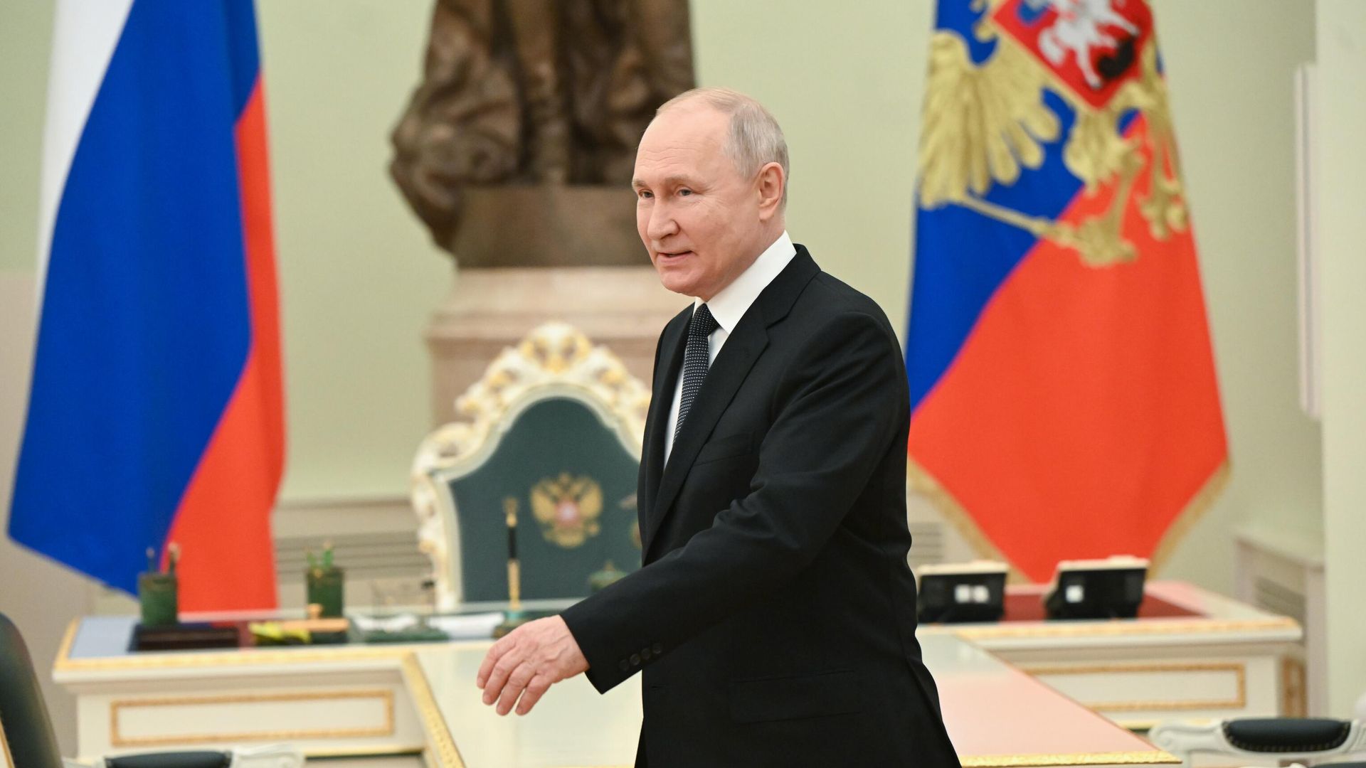 Presidente da Rússia, Vladimir Putin, durante encontro com o primeiro-ministro iraquiano, Mohammed Sudani em Moscou, em 10 de outubro de 2023 Presidente da Rússia, Vladimir Putin, durante encontro com o primeiro-ministro iraquiano, Mohammed Sudani em Moscou, em 10 de outubro de 2023 - Sputnik Brasil, 1920, 10.10.2023