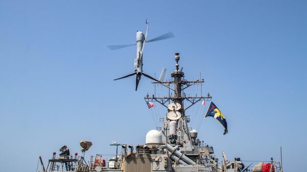 Drone Aerovel Flexrotor lançado do destróier americano de mísseis guiados de classe Arleigh Burke, USS McFaul (DDG-74), no golfo de Omã - Sputnik Brasil