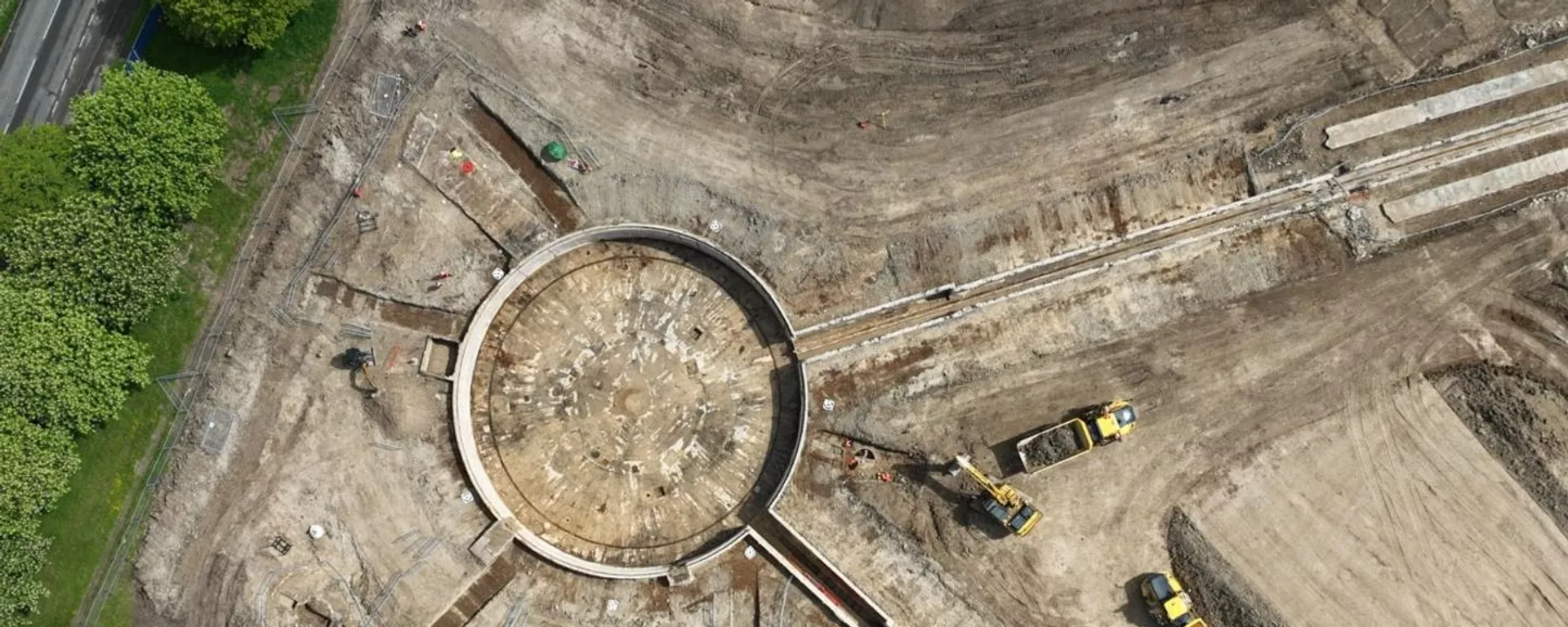 Uma catapulta experimental, que foi projetada para lançar nos bombardeiros do céu na Segunda Guerra Mundial - Sputnik Brasil, 1920, 24.04.2026