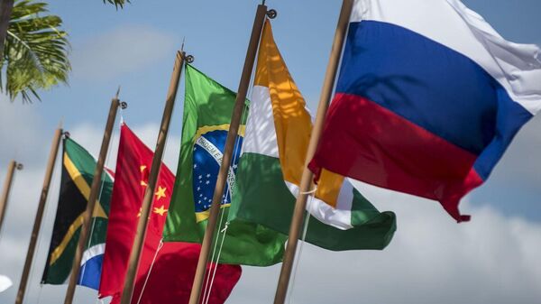 Bandeiras dos países do BRICS - Sputnik Brasil