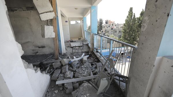 Escola da ONU destruída por bombardeios em Gaza, em 17 de outubro de 2023 - Sputnik Brasil