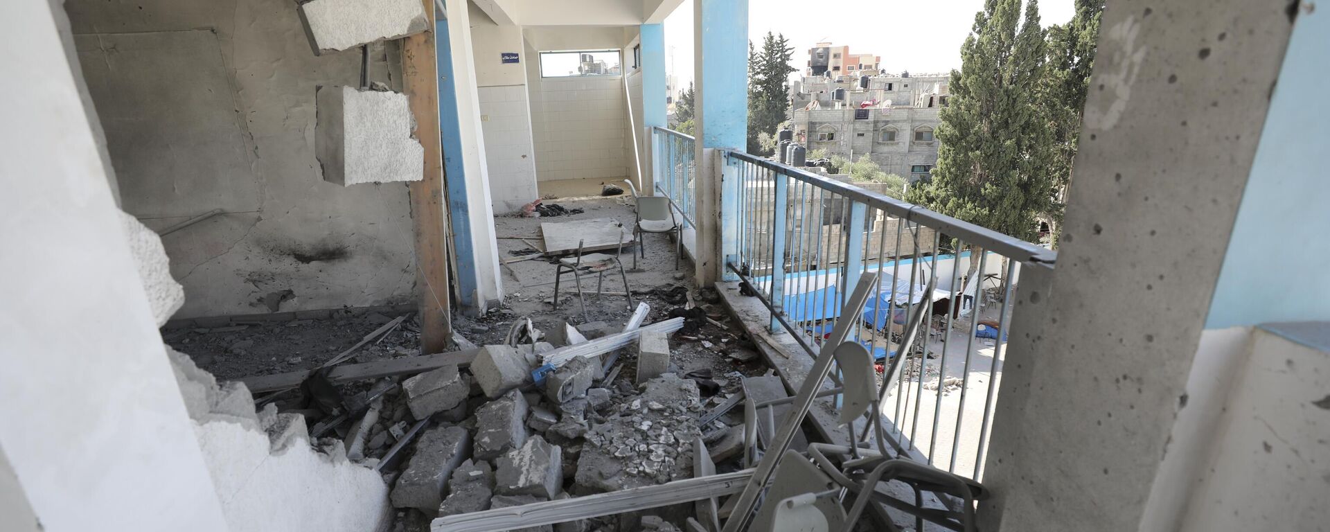 Escola da ONU destruída por bombardeios em Gaza, em 17 de outubro de 2023 - Sputnik Brasil, 1920, 18.10.2023