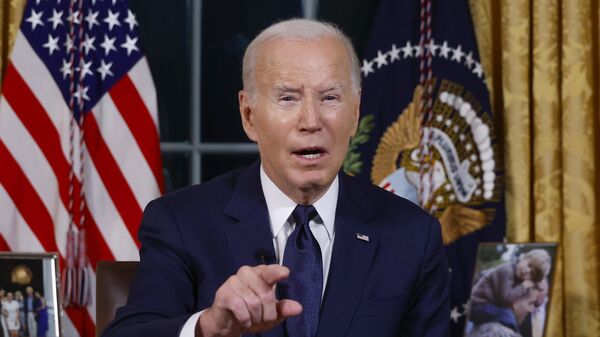 O presidente Joe Biden fala no Salão Oval da Casa Branca, em 19 de outubro de 2023, em Washington, sobre a guerra em Israel e na Ucrânia - Sputnik Brasil