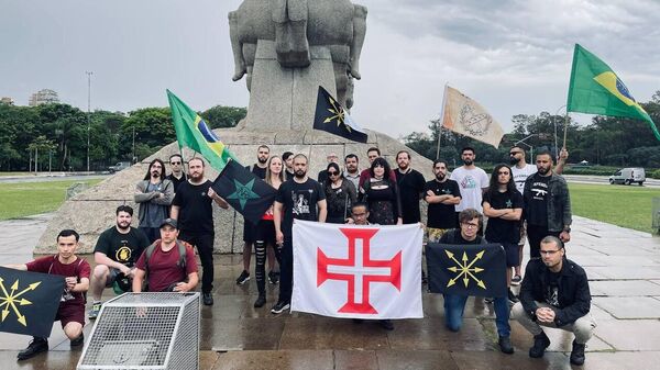 Membros do grupo nacionalista brasileiro Nova Resistência, em São Paulo - SP, em 14 de novembro de 2022 - Sputnik Brasil