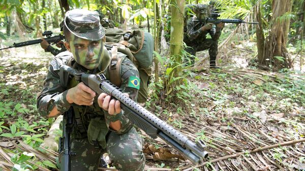 Militares brasileiros da Tropa Especial de Selva. Amazônia, 17 de maio de 2017 - Sputnik Brasil