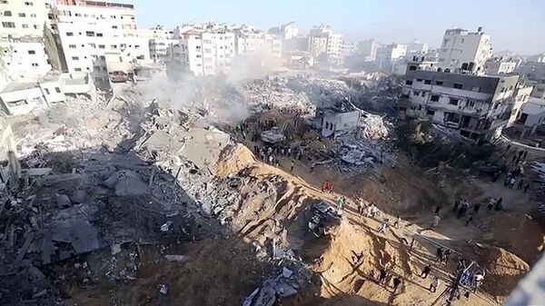 Consequências dos ataques israelenses em áreas residenciais em Gaza - Sputnik Brasil