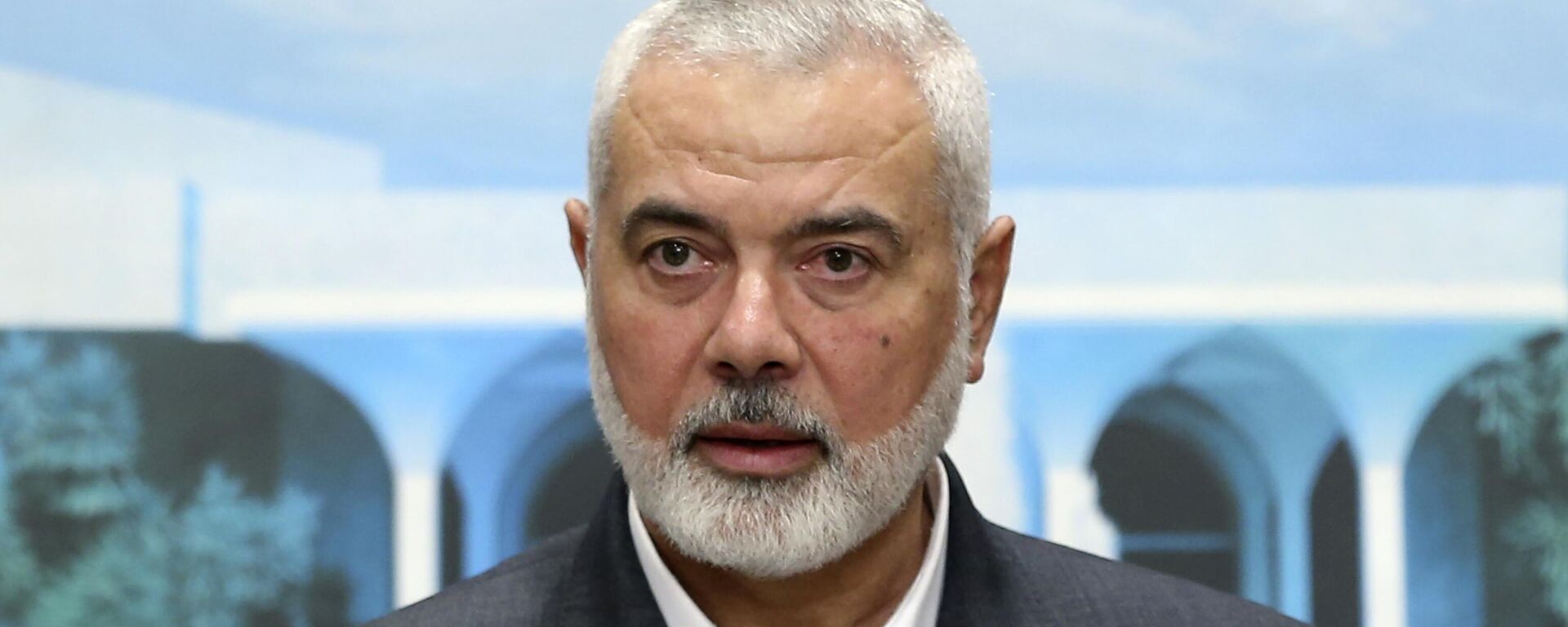 Ismail Haniyeh durante entrevista coletiva após reunião com o então presidente libanês, Michel Aoun, em Beirute. Líbano, 28 de junho de 2021 - Sputnik Brasil, 1920, 01.11.2023