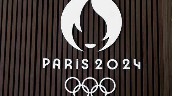 Logotipo dos Jogos Olímpicos de 2024 na sede do comitê organizador, em Saint-Denis, ao norte de Paris. França, 14 de agosto de 2023 - Sputnik Brasil
