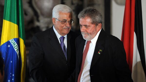 Presidente brasileiro, Luiz Inácio Lula da Silva, reúne-se com seu homólogo palestino, Mahmoud Abbas, no estado de Bahia, em 19 de novembro de 2009 - Sputnik Brasil