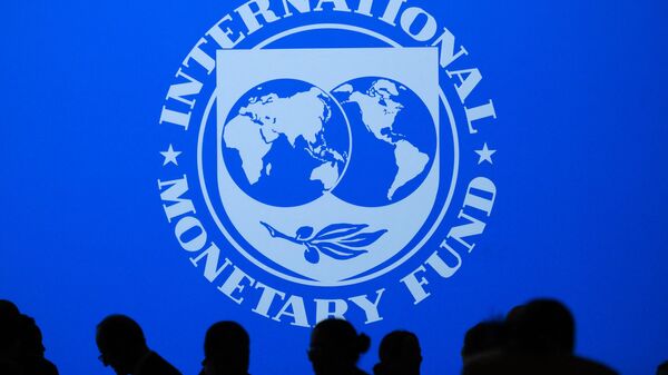 Pessoas chegam para a Sessão Plenária Anual das Reuniões de outono do Fundo Monetário Internacional (FMI) e do Banco Mundial em Washington, DC, 18 de outubro de 2019 - Sputnik Brasil