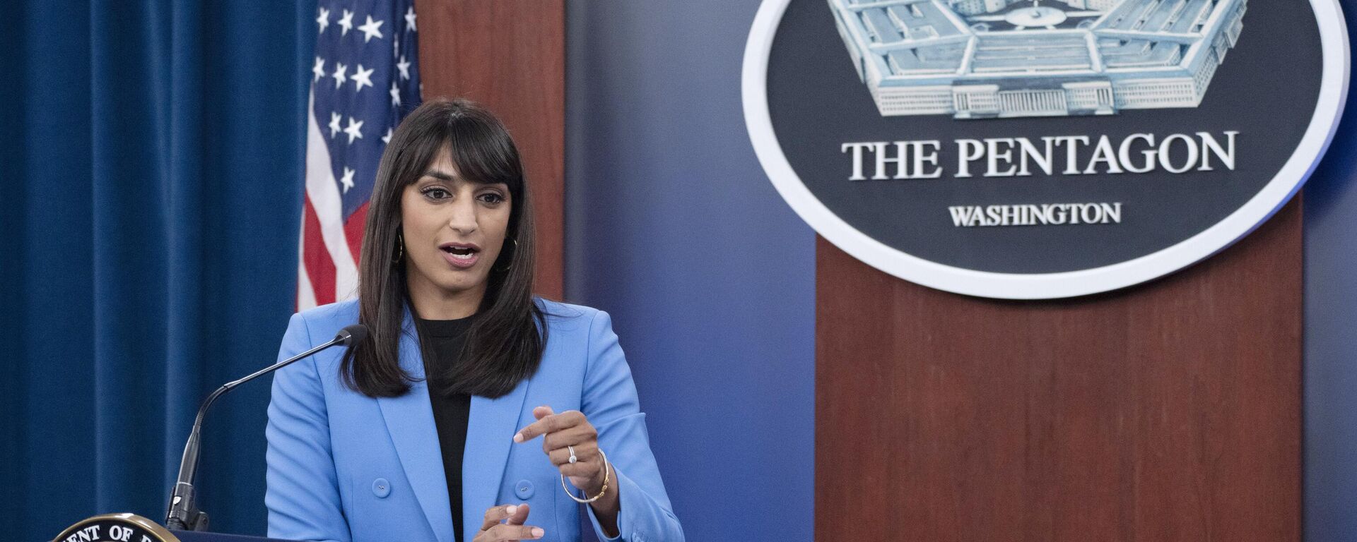 Sabrina Singh, vice-secretária de imprensa do Pentágono, durante reunião. Washington, D.C., EUA, em 8 de agosto de 2023 - Sputnik Brasil, 1920, 14.03.2024