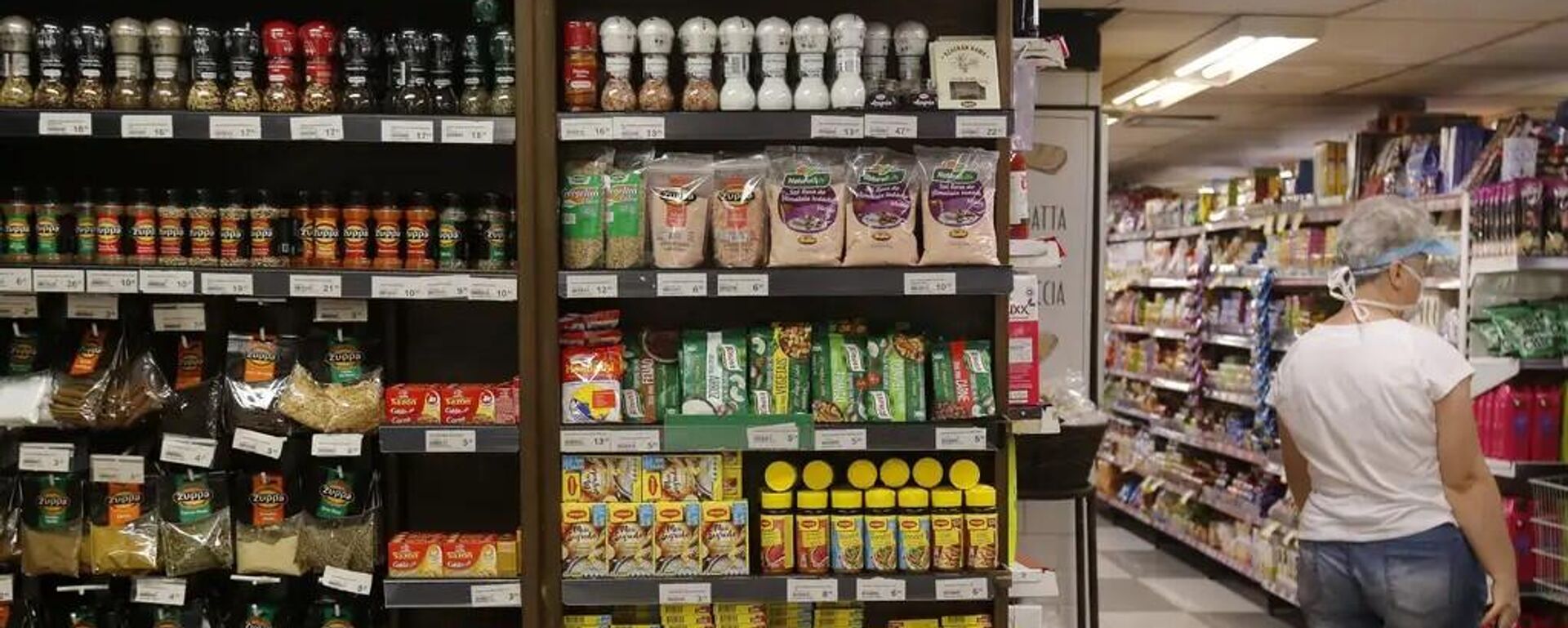 Supermercado na Zona Sul do Rio de Janeiro. Brasil, 20 de maio de 2020  - Sputnik Brasil, 1920, 26.06.2025