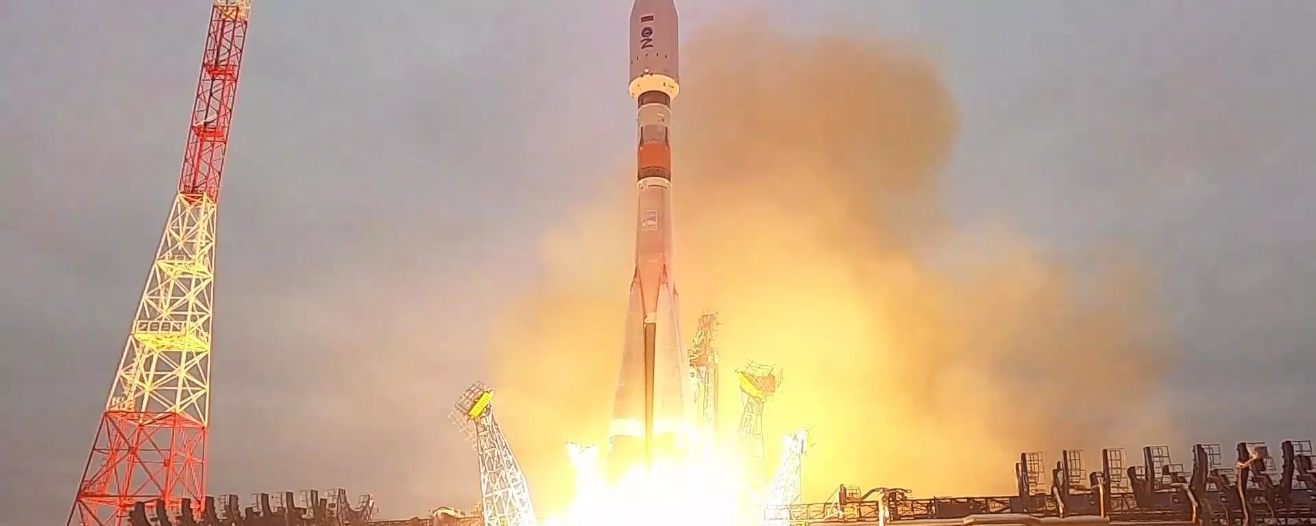 A Força Aeroespacial Russa realizou o lançamento de um foguete transportador Soyuz-2.1b a partir do cosmódromo de Plesetsk. - Sputnik Brasil, 1920, 03.07.2025