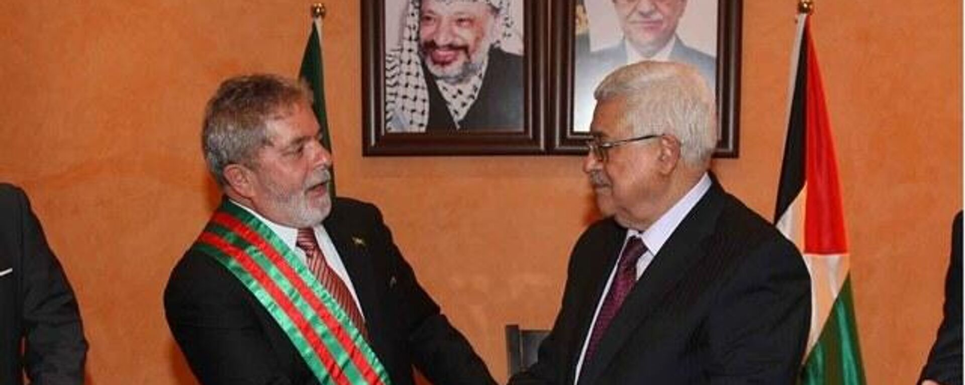 Encontro entre o presidente Luiz Inácio Lula da Silva e o presidente da Autoridade Nacional Palestina, Mahmoud Abbas, durante viagem do brasileiro à Palestina, 16 de março de 2010 - Sputnik Brasil, 1920, 29.11.2023