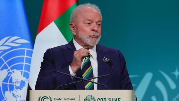 O presidente do Brasil, Luiz Inácio Lula da Silva, fala durante a sessão do Segmento de Alto Nível para Chefes de Estado e de Governo na cúpula do clima das Nações Unidas em Dubai, em 1º de dezembro de 2023 - Sputnik Brasil
