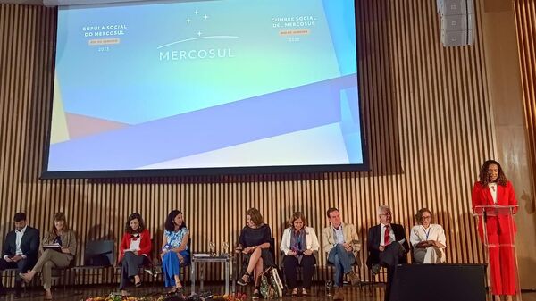 Anielle Franco, ministra da Igualdade Racial, discursa na abertura da Cúpula Social do Mercosul, no Rio de Janeiro (RJ). Brasil, 4 de dezembro de 2023 - Sputnik Brasil