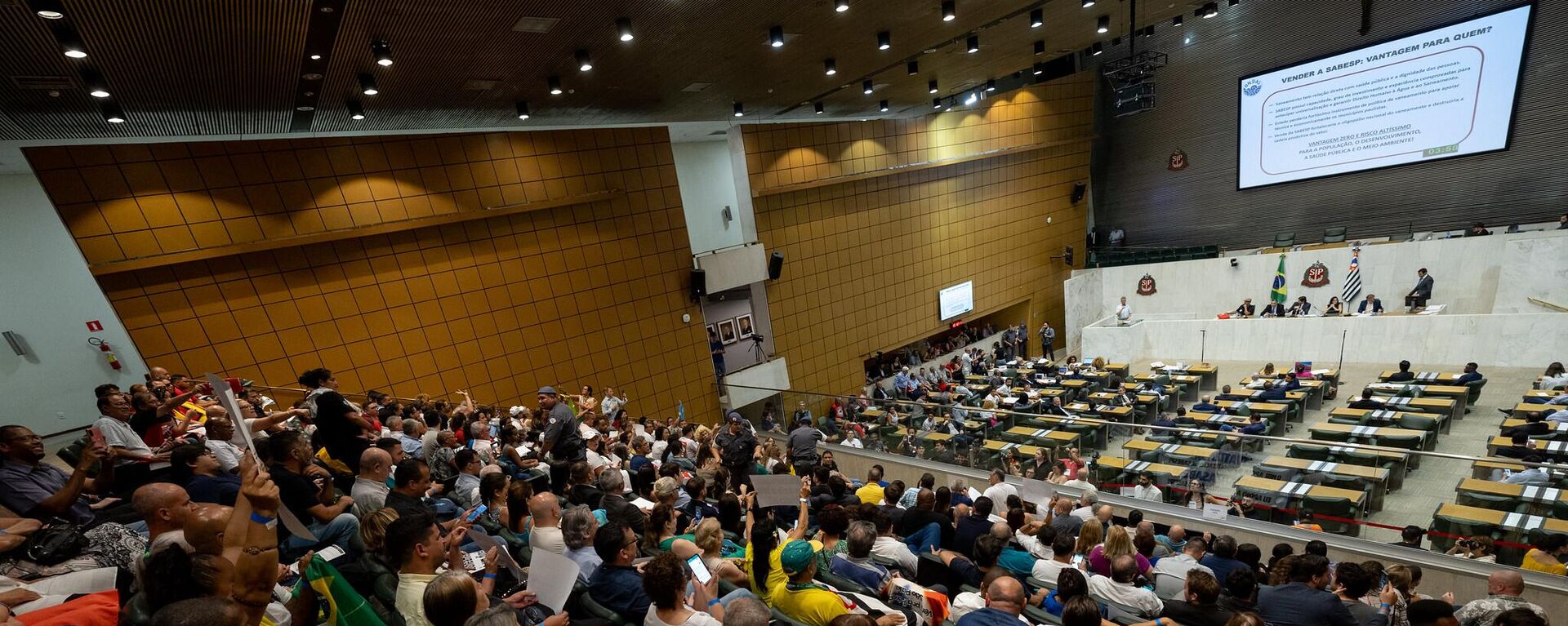 Em audiência pública, Alesp recebe população para debater projeto de desestatização da Sabesp. 11 de novembro de 2023 - Sputnik Brasil, 1920, 06.12.2023