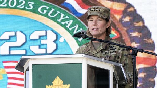 Comandante do Comando Sul dos EUA (USSOUTHCOM), general Laura Richardson durante cerimônia de encerramento dos exercícios militares Tradewinds 23, realizados na Guiana e liderados pelos EUA, em 27 de julho de 2023 - Sputnik Brasil