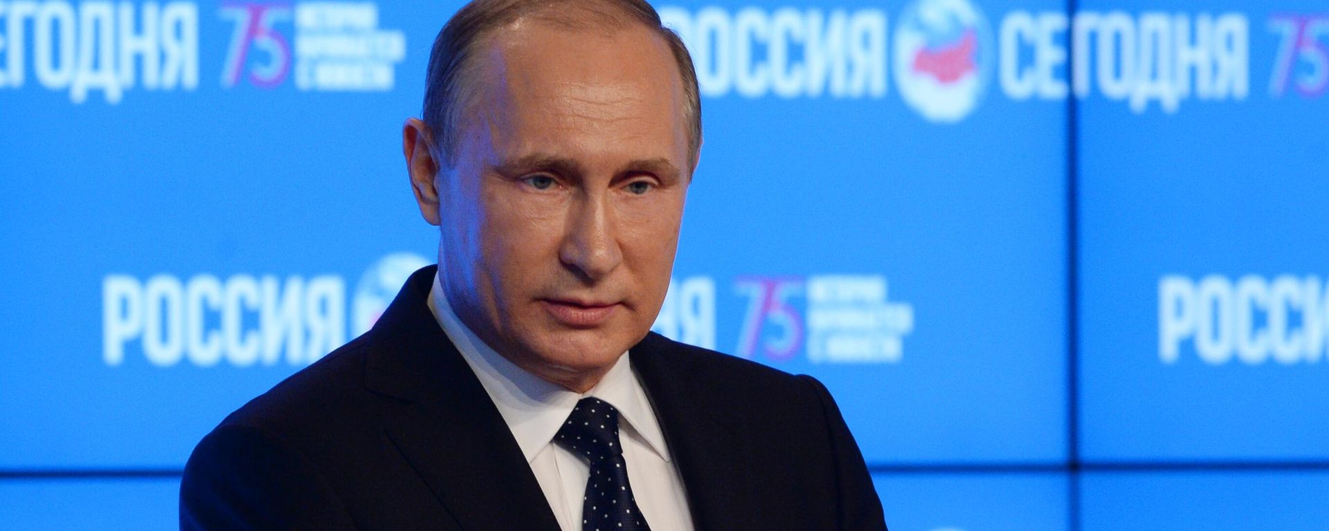 Presidente russo, Vladimir Putin, discursa no fórum Nova era de jornalismo: adeus à corrente mainstream, no centro de imprensa internacional da agência Rossiya Segodnya, em 7 de junho de 2016 Presidente russo, Vladimir Putin, discursa no fórum Nova era de jornalismo: adeus à corrente mainstream, no centro de imprensa internacional da agência Rossiya Segodnya, em 7 de junho de 2016 - Sputnik Brasil, 1920, 09.12.2023